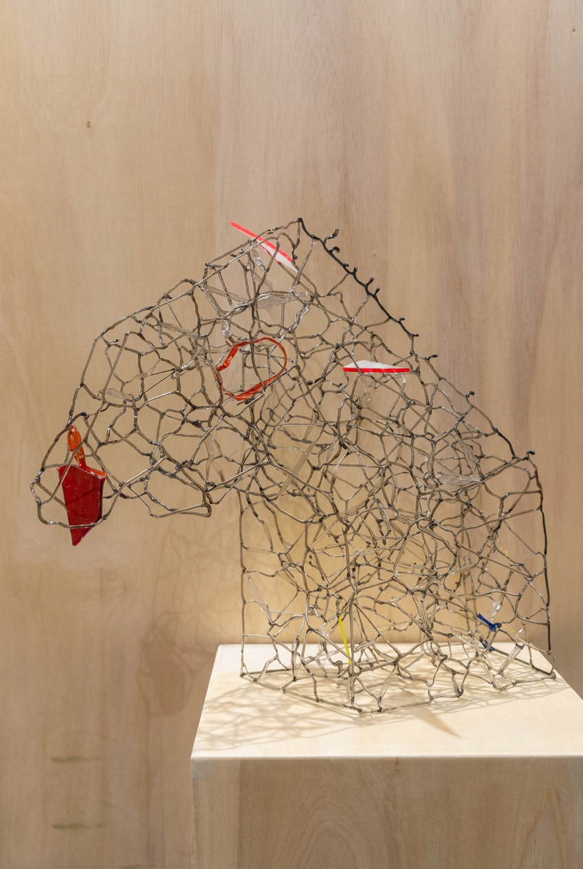 Restrained correction of the original glass sculpture photograph